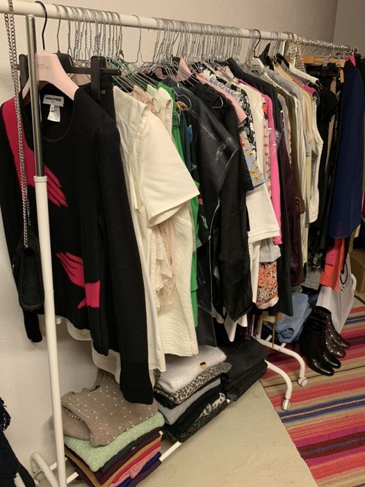 Roupa feminina de marca