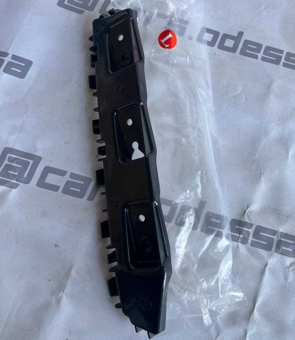 Крепление заднего бампера левое Ford Escape 2020-2023 (LJ6Z-17D943