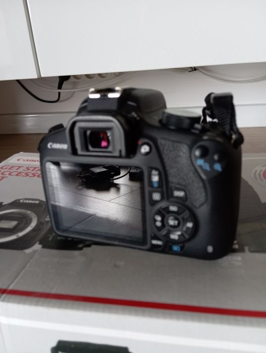 Aparat Canon EOS 1200D jak nowy