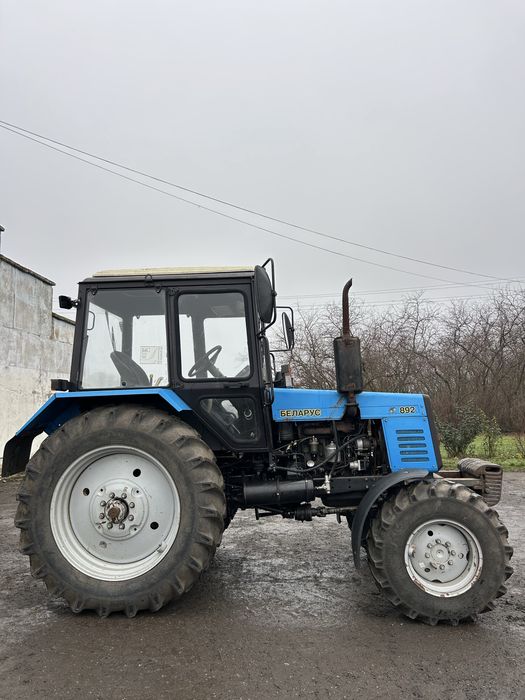 Трактор Беларус-892
