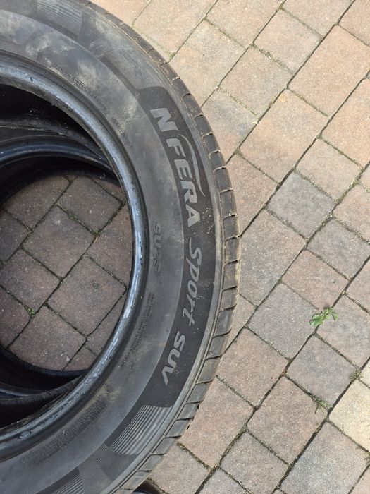 Sprzedam opony Nexen 235/60 R18