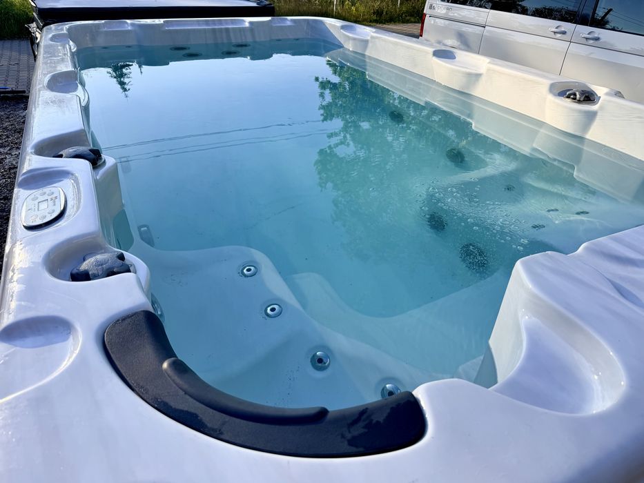 Wanna swim spa Passion Spas Aquatic 1 basen z przeciwprądem 400x228cm jacuzzi Balboa ogrodowa