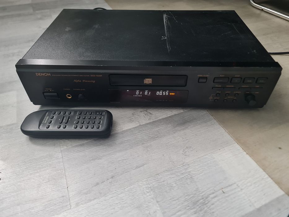 Denon dcd-755ar cd player + pilot