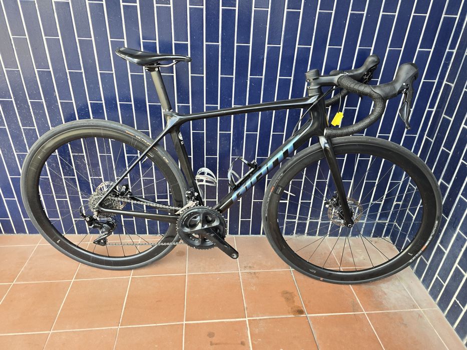 Giant carbono com rodas carbono