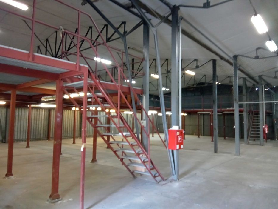 Wiata z antresolą - 620 m2