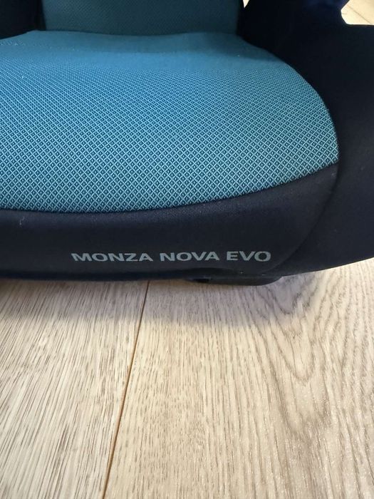 Автокрісло дитяче 15-36 кг RECARO