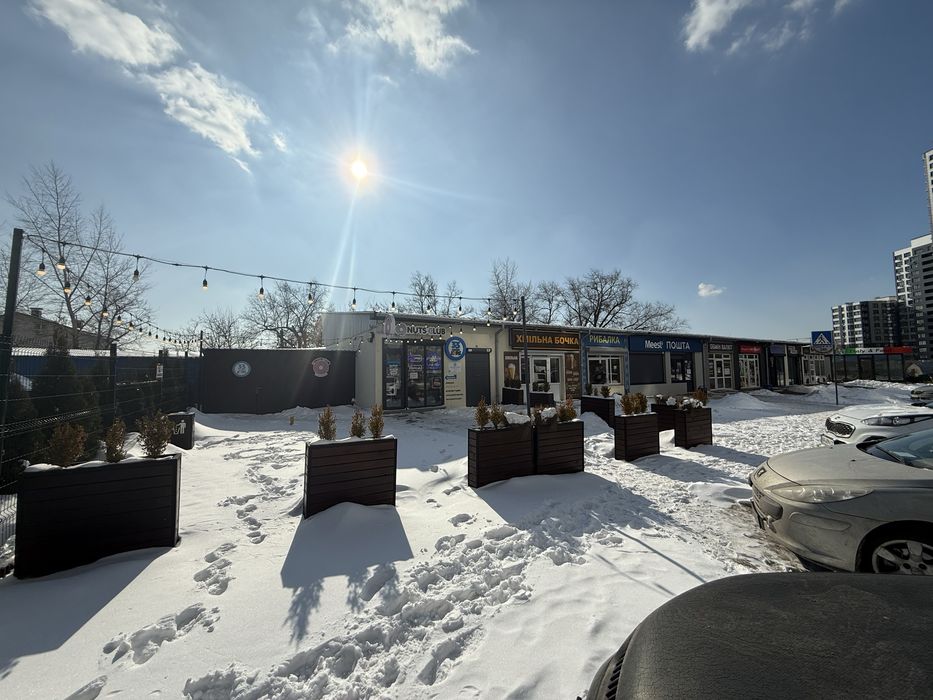 Кав’ярня-кондитерська з великою терасою на Осокорках, вул. Чавдар