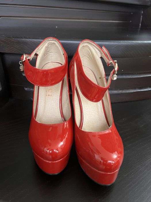 Туфли розмир 35