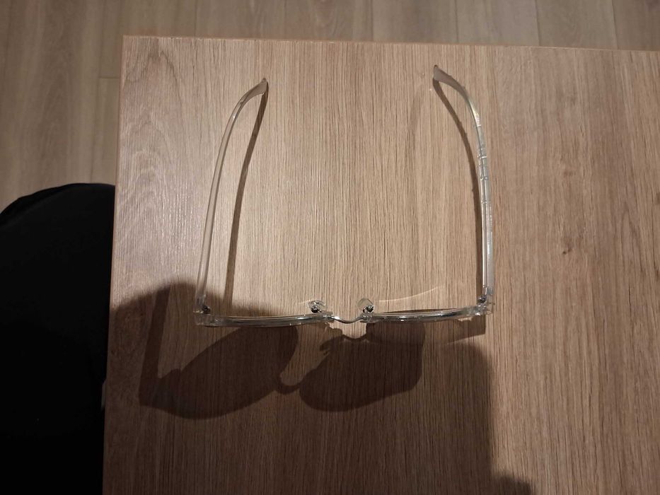 Okrągłe okulary przeciwsłoneczne transparentne oprawki