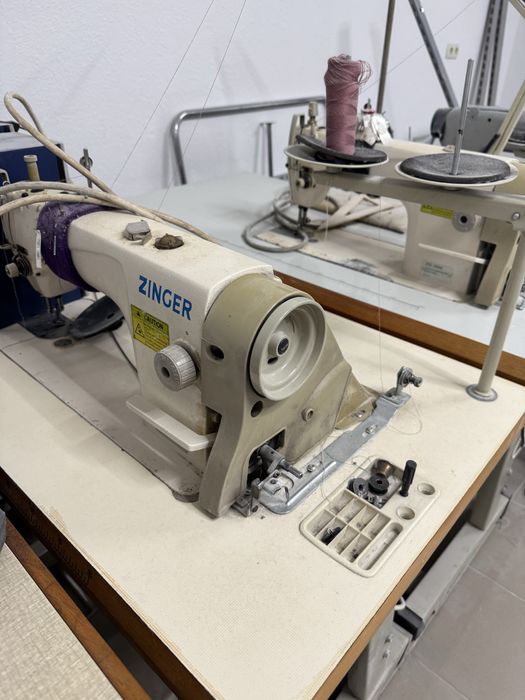 Прямострочна промислова швейна машинка zinger ZDL 8900