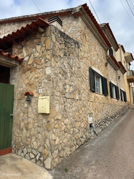 Moradia T4 para arrendamento