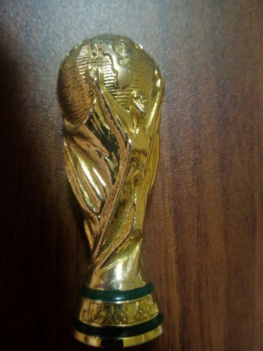 Продам кубок чемпионов