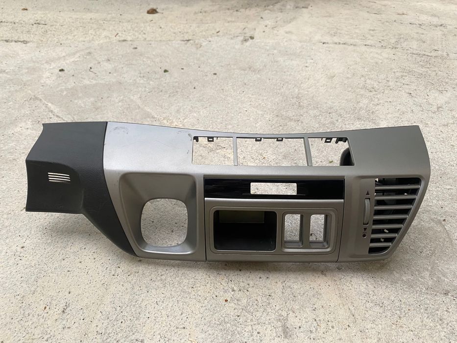 Запчастини на хонда FR-V