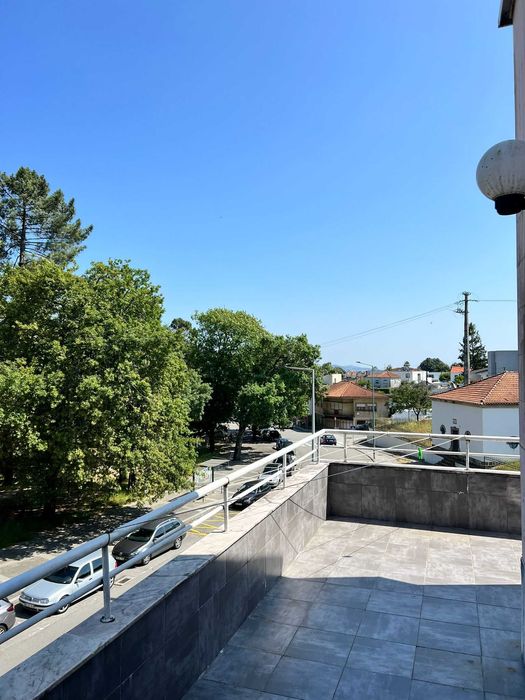 Apartamento T2 + Garagem em S. João da Madeira (108,5 + 11 m2)