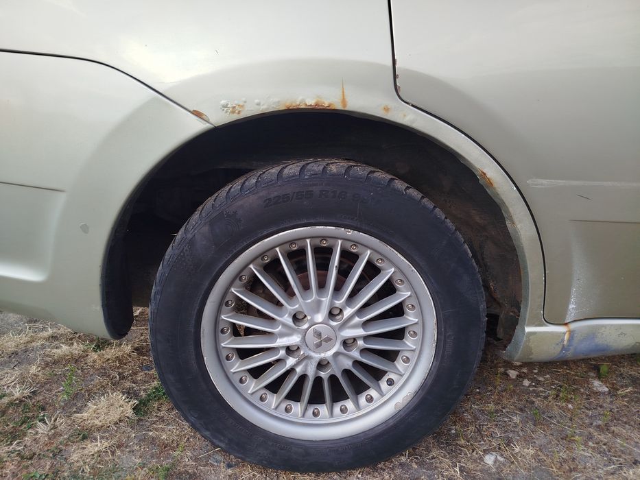 Mitsubishi Galant