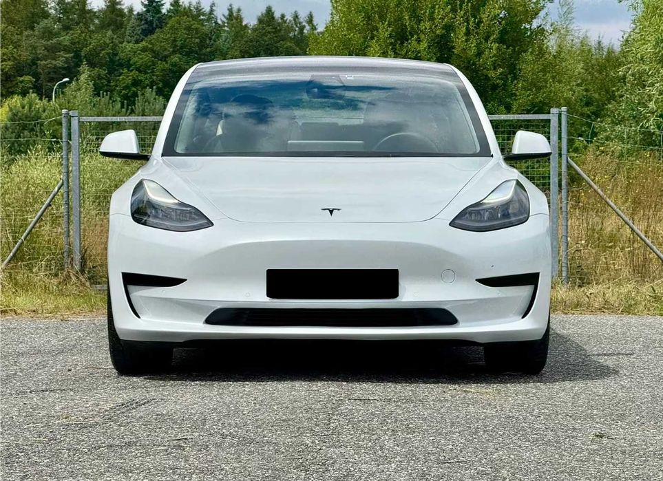 Tesla Model 3 2022 60 kvh