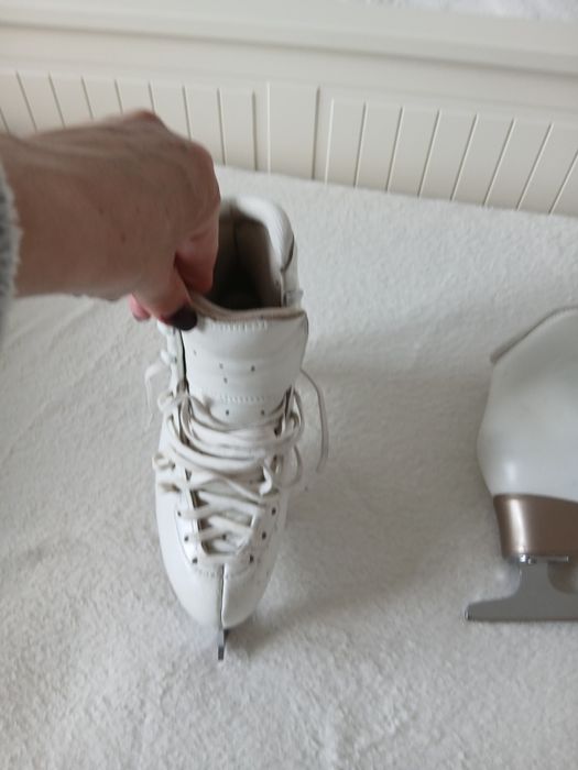Sprzedam łyżwy EDEA chorus 245 z płozą MK galaxy