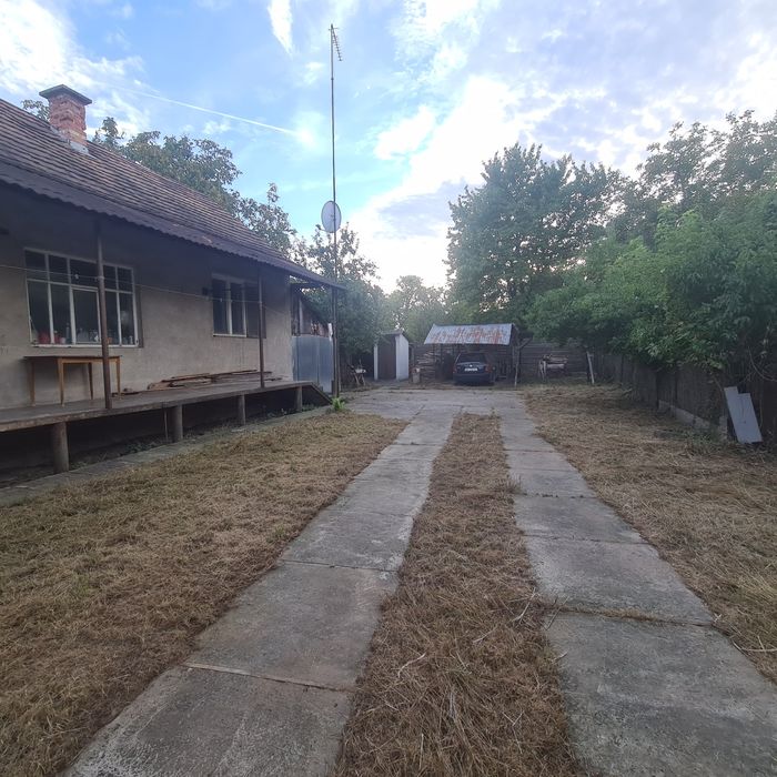 Продається чудовий сімейний будинок в м.Берегове.