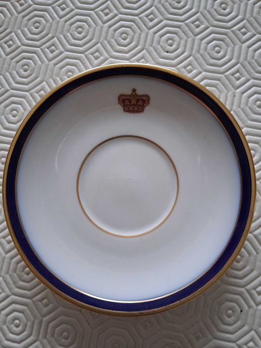 Pequeno prato de porcelana da VA, coleção Brasões de Armas