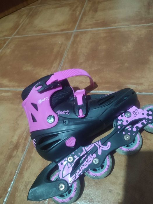Patins Street x com equipamentos de proteção