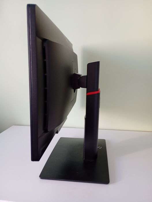 Monitor Fujitsu B22T-7 Pro 22" z funkcją pivot i kablem zasilającym