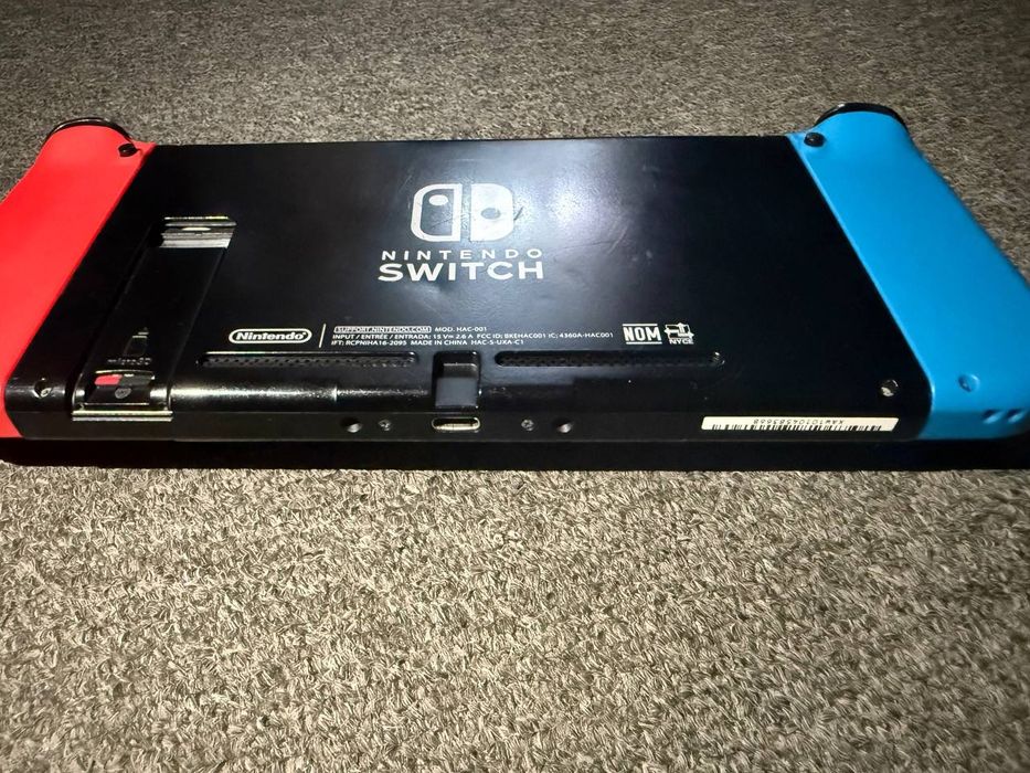 Nintendo switch v1 K€FIR 64gb