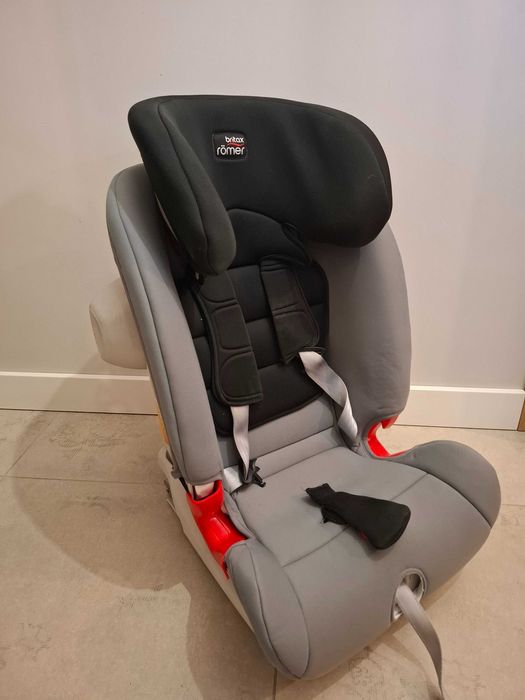 Fotelik samochodowy Britax Römer model Advansafix II