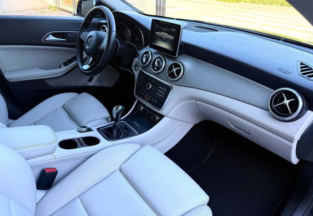 Mercedes CLA 180d urban 2015 Nacional