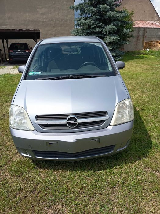Opel Meriva srebrny