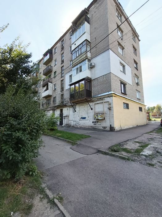 Продам 2-ну по просп.Свободи сучасний ремонт