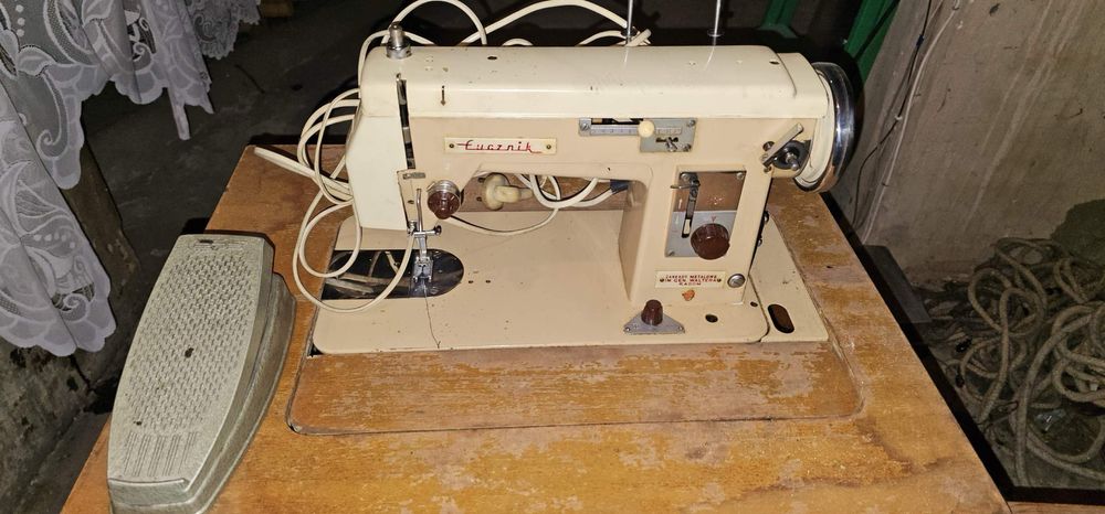 Maszyna do szycia Łucznik