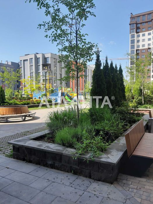 2 кімнатна квартира в новому ЖК Приморські Сади зі своєю патіо зоною!