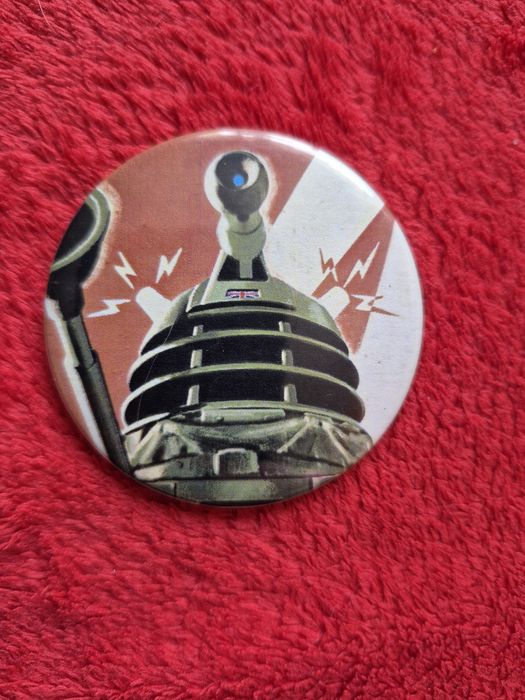 Dalek przypinka dr who