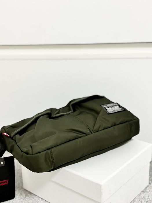 Нейлонова сумка levi’s® mission bay crossbody bag