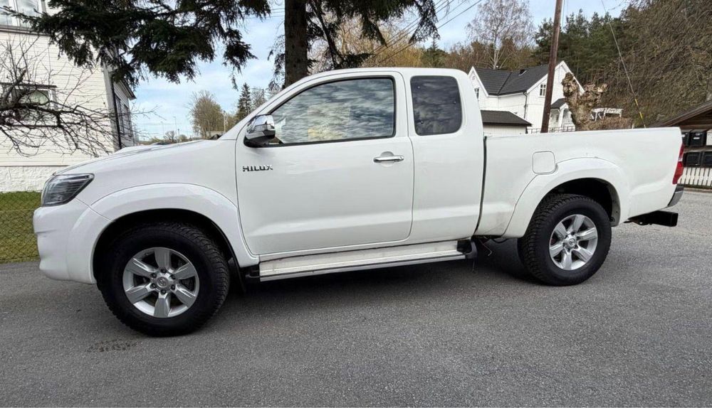Toyota 2.5 D4D king cab
