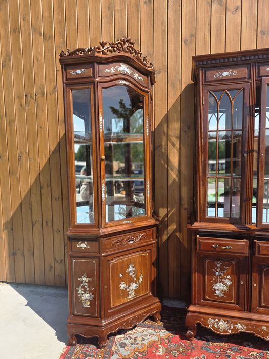 Orientalna witryna narożna z perłową inkrustacją #1966 Stylowy Węgrów