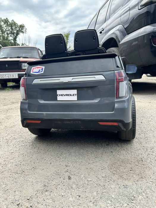 Продам дитячу машинку Chevrolet Tahoe