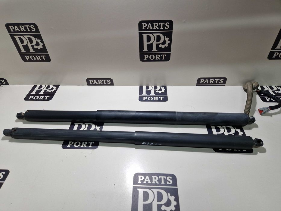 Амортизатор кришки багажника Jeep Grand Cherokee WL 2021 2022 2023