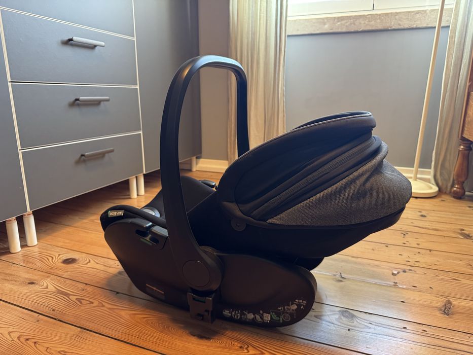 Cadeira Chicco Auto First Seat Recline I-Size (40-87 cm) com base Isofix