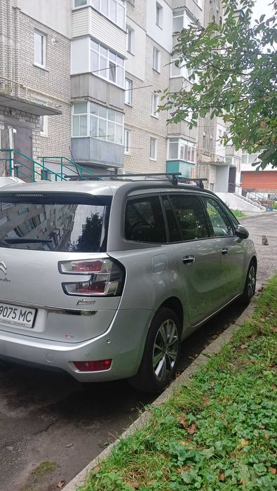 Комфортне, чудове авто для всієї родини. ( Можливий торг)