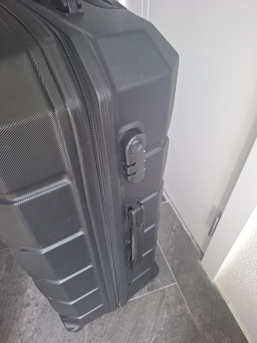 Mala de viagem - cor preta