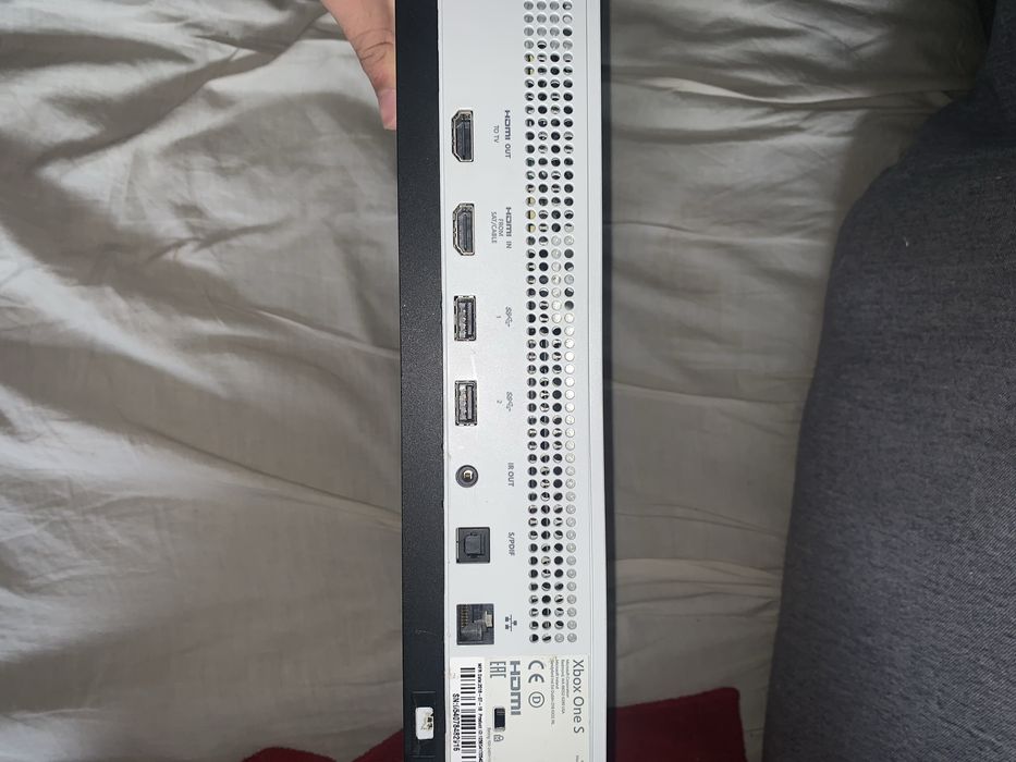 Xbox One S 1TB sem comando