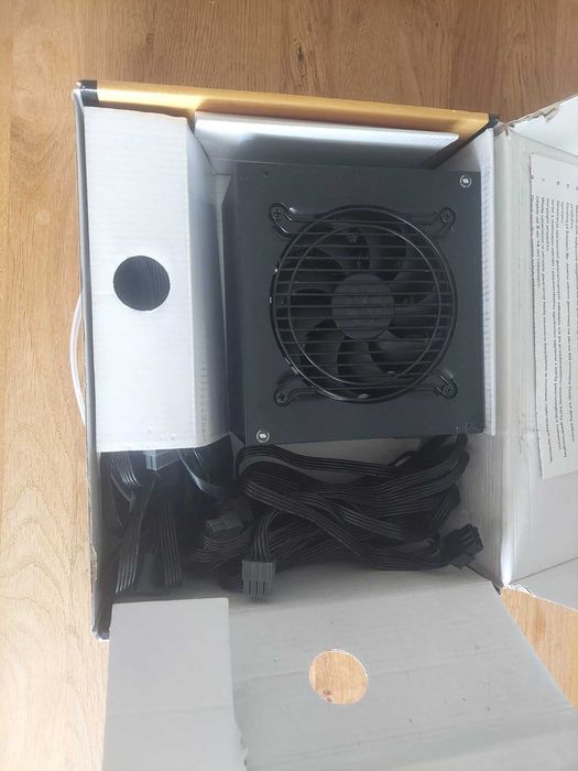 Zailacz SilentiumPC Supremo FM2 750W 80 Plus Gold