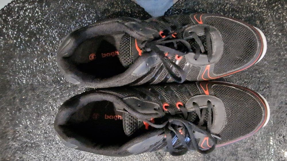 Bagheera piękne halówki R44 28cm