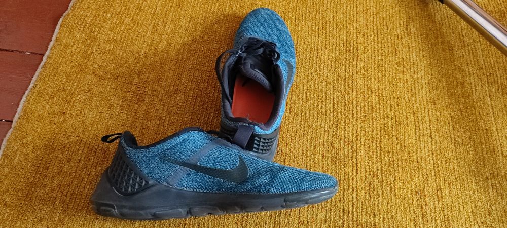 Nike кроссовки 46 размер