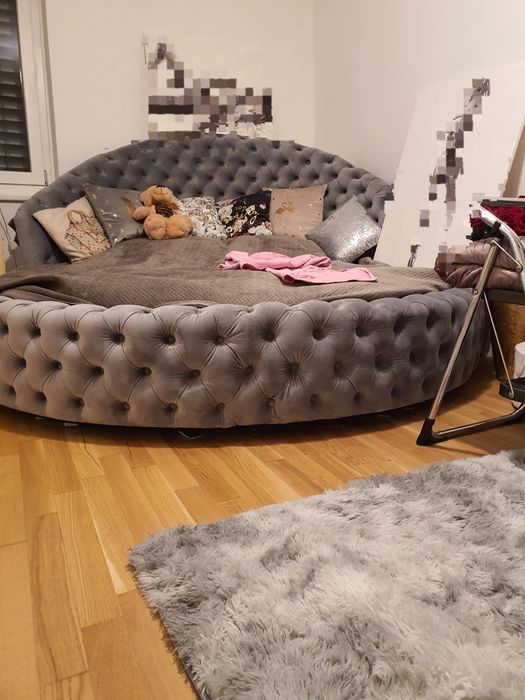 Lóżko okragle pikowane chesterfield