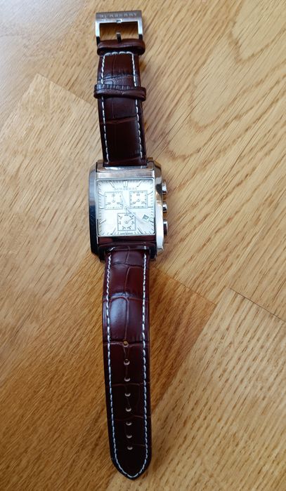 Часы Burberry BU1565
