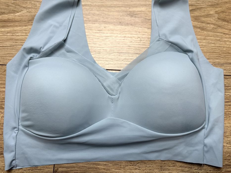 Biustonosz jasno niebieski nowy 42-44