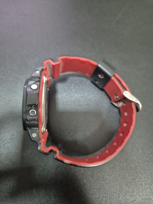 Zegarek Casio G-Shock DW-5600HR