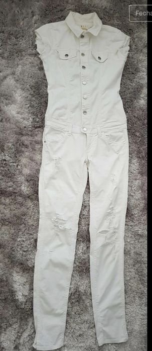 Macacão de jeans da marca Met